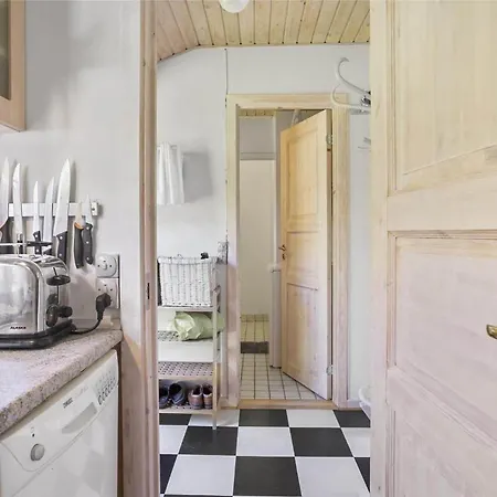 M16012-vaeggerlose-rodegvej-4 * Bøtø By